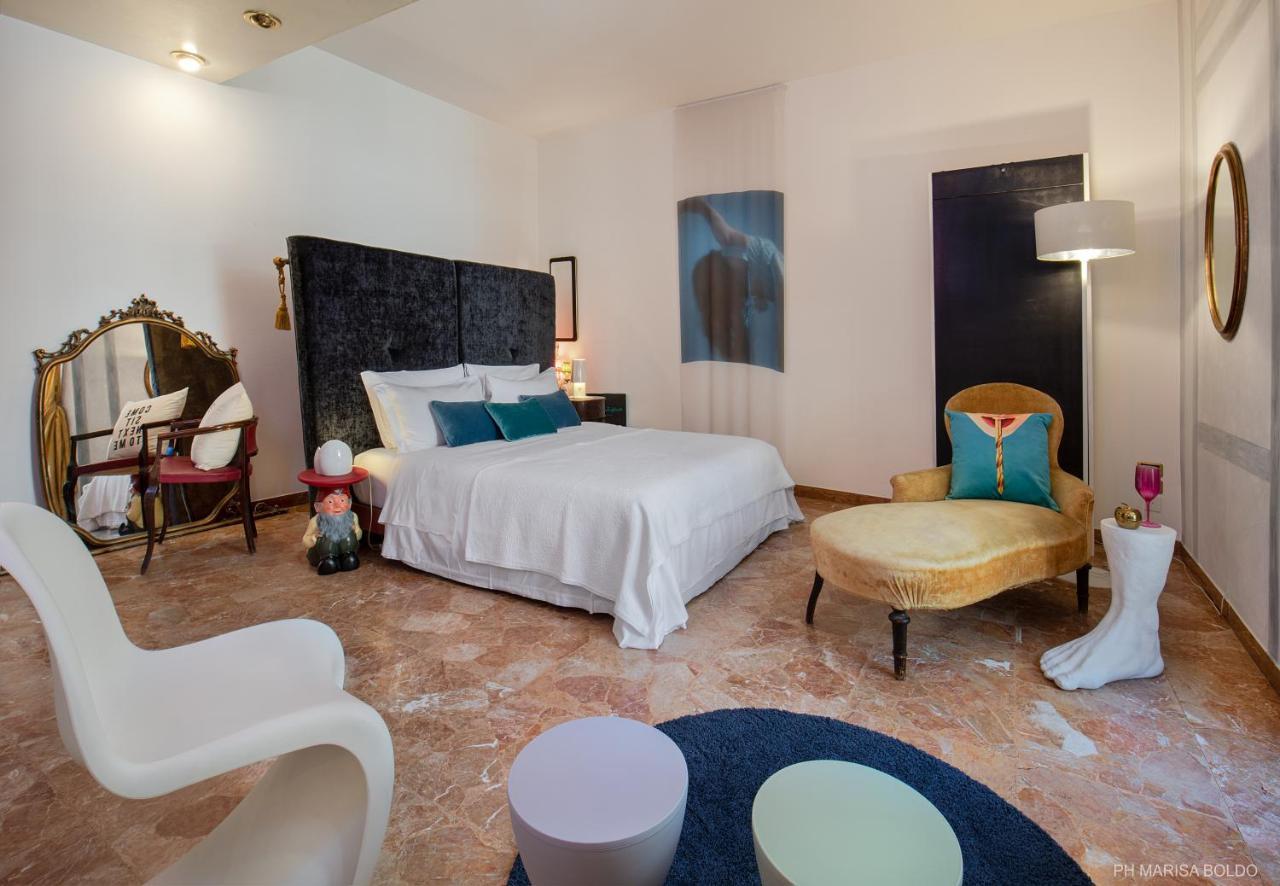 Billie'S Flat Red - Art & Design Apt In Verona Historic Centre Zewnętrze zdjęcie
