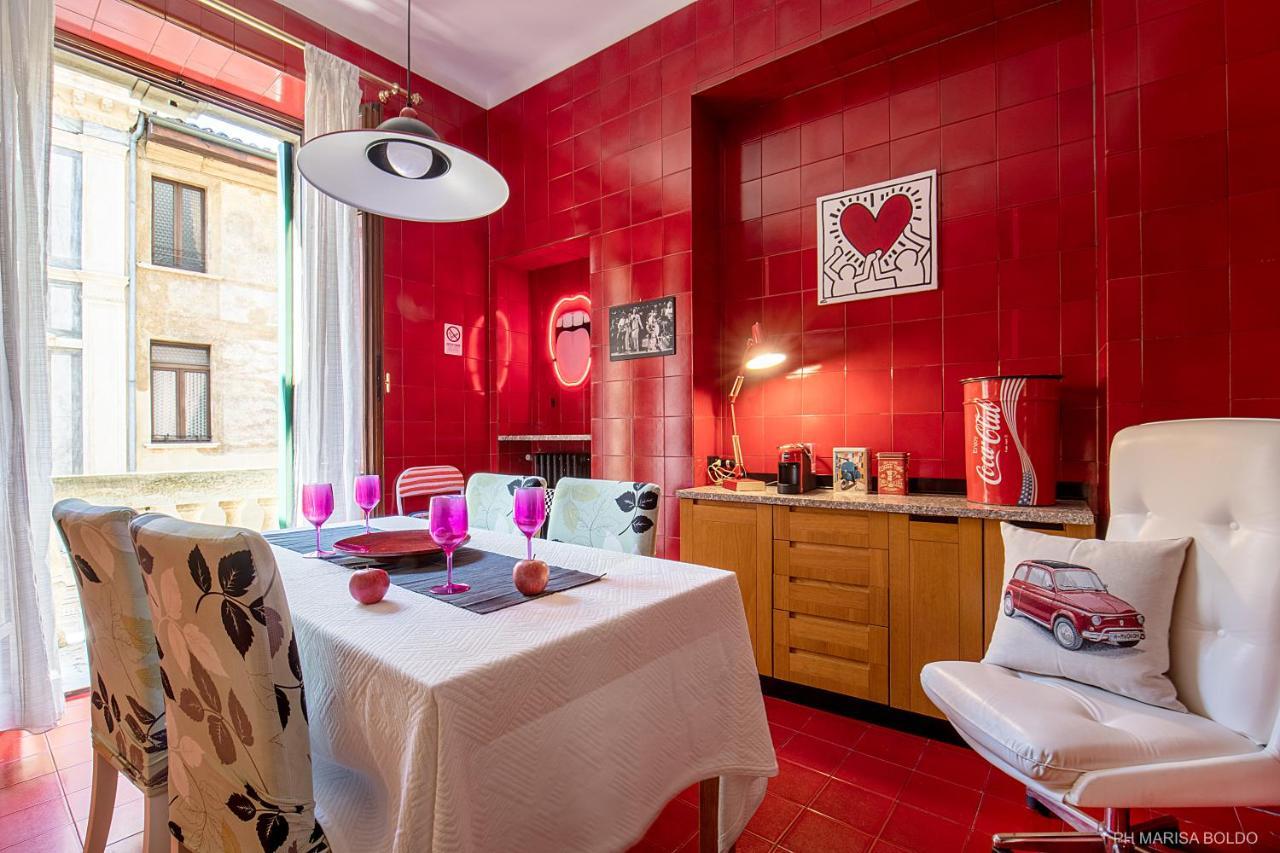 Billie'S Flat Red - Art & Design Apt In Verona Historic Centre Zewnętrze zdjęcie